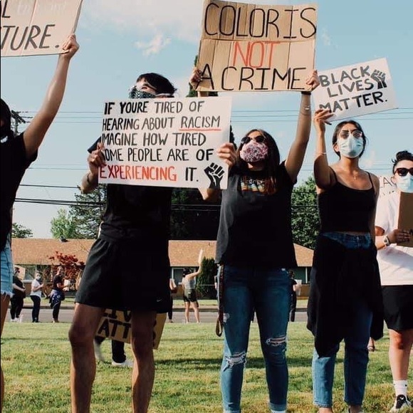 Meet your Posher, vanessa :) - Picture 3 of 3